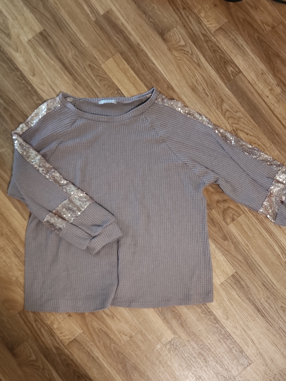 Womens Sequin-Trim Waffle Knit Long Sleeve Top - Taupe